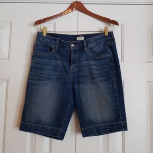 Levis sz 8 denim jean shorts